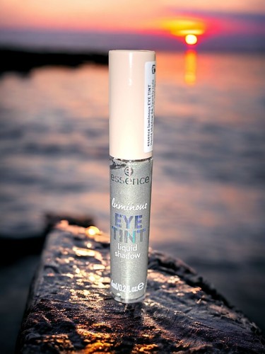 Essence luminous eye tint - luminous,